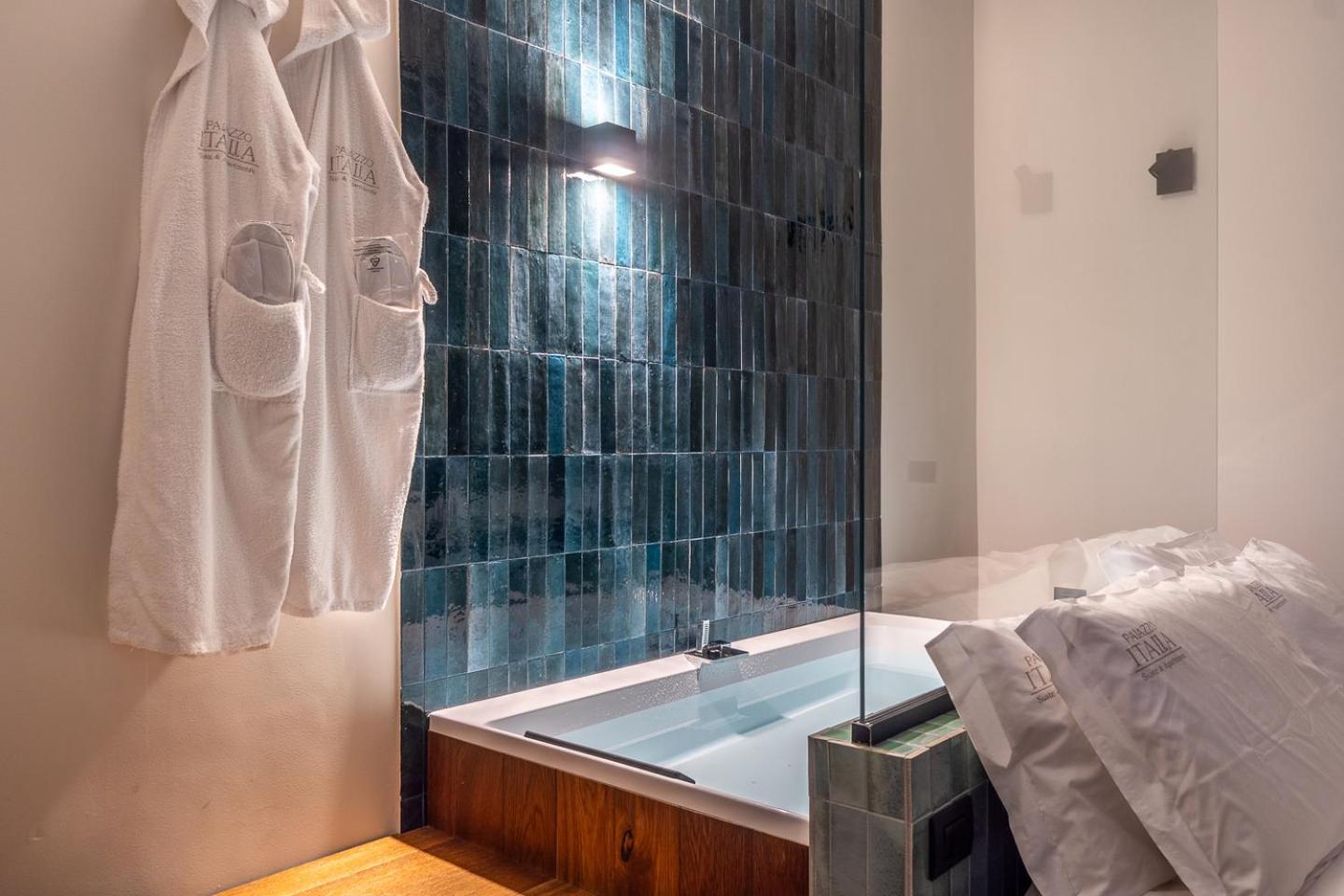 Palazzo Italia Suites Bari Buitenkant foto